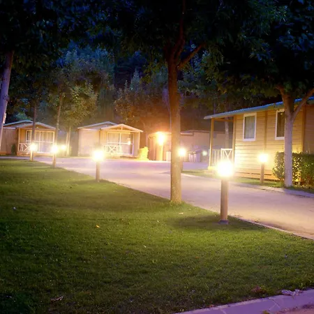 Otel Camping Bassegoda Park Albanya