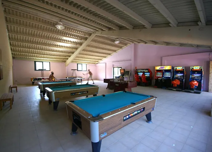 Camping Bassegoda Park Otel Albanya