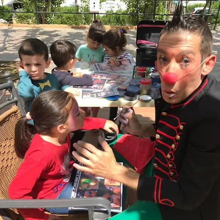 Camping Bassegoda Park מלון